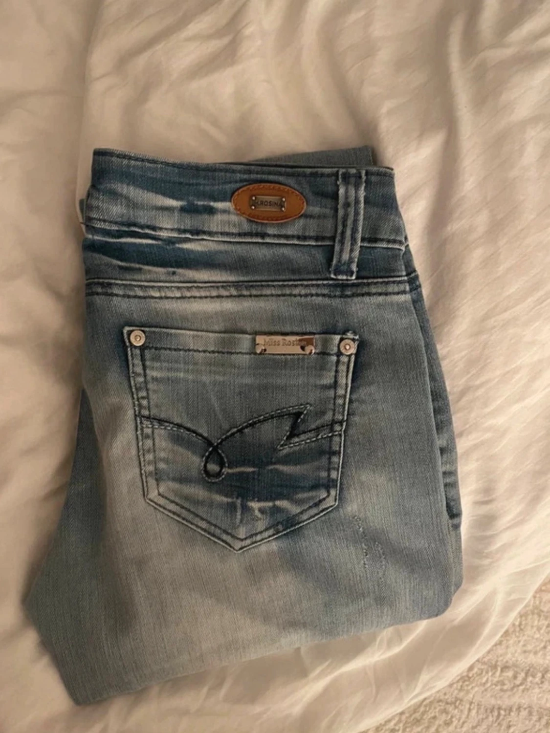 Ljusblå jeans från Miss Rosina