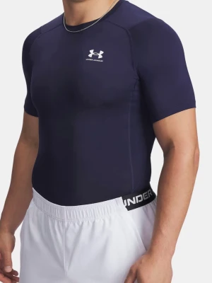 Mörklblå Under Armour Compression - Mörkblå Compression shirt från märket under armour | Strl M | Passar perfekt för dig som gymmar eller gör nån form av träning | Bildbevis på att tröjan finns skickad vid förfrågan från den intresserade | Använd fåtal gånger | Hör av er vid intresse eller frågor!