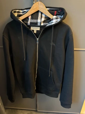 Burberry Hoddie  - Snygg ny 
