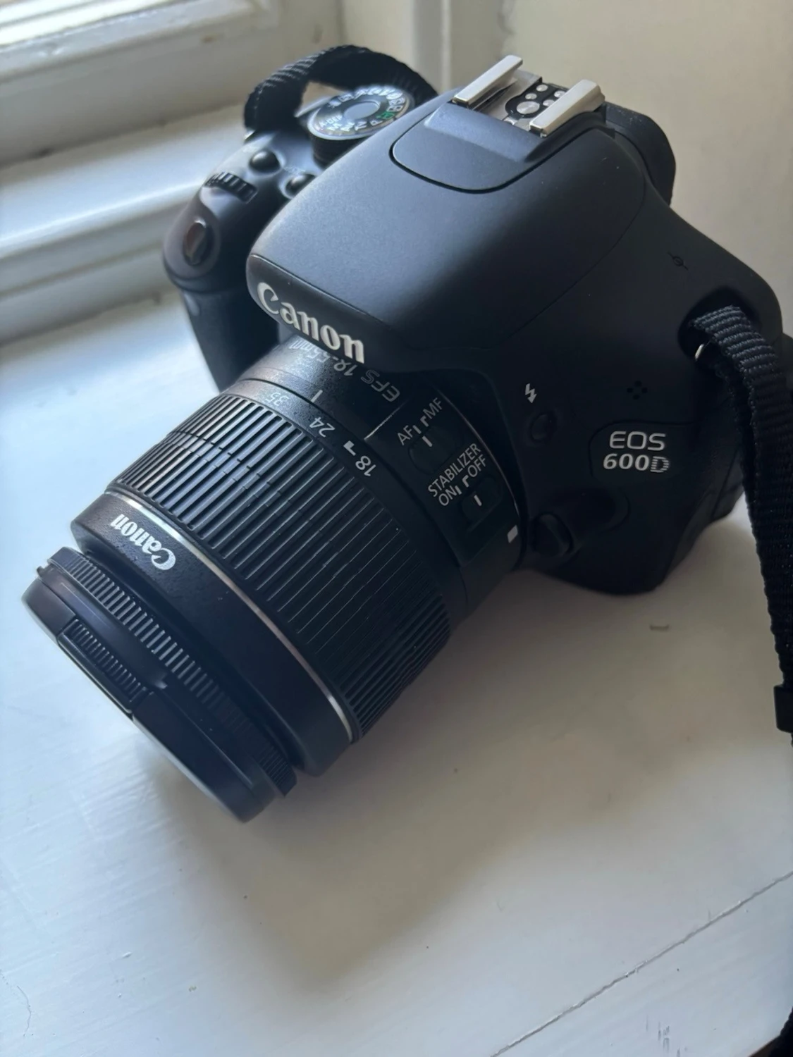 CANON EOS 600D Reflex + 18-55mm IS - 1