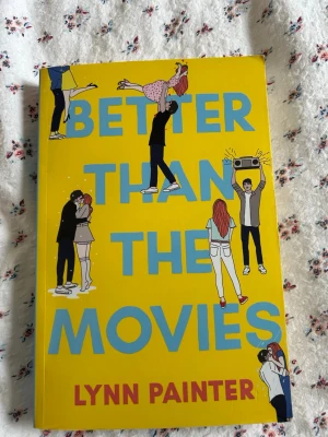 Better Than the Movies  - Säljer boken 'Better Than the Movies' av Lynn Painter. Pocketbok i mjukt omslag, perfekt för dig som gillar romantisk ungdomslitteratur. Boken är på engelska och aldrig läst.