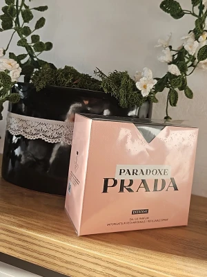 Prada Paradoxe Intense Eau de Parfum - Prada Paradoxe Intense Eau de Parfum 90 ml