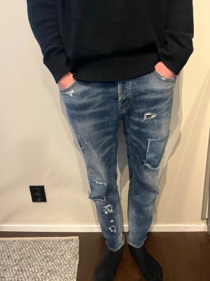 Dondup George Jeans 32 - Dondup George Jeans i storlek 32, grymt skick! Skriv vid fler frågor eller funderingar