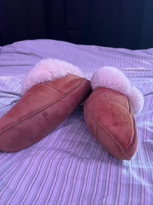 Inomhus tofflor - Sköna och varma perfekt till vintern när golvet är kallt