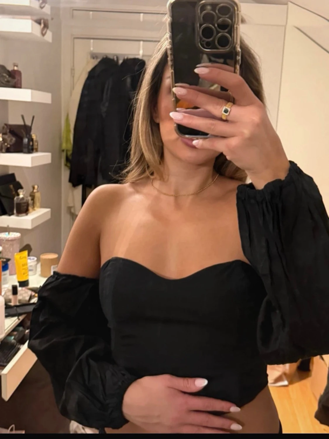 Svart offshoulder topp med puffärm - 1