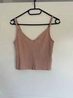 Kort topp - Kort topp/linne. 