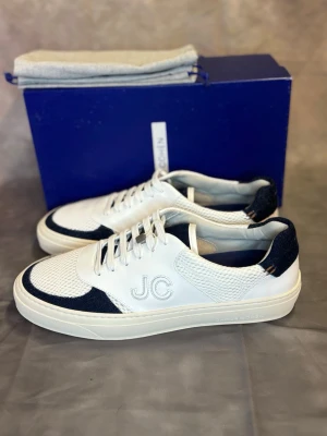 Jacob Cohen Skor | Brand New | 45 - Sprillans nya Jacob Cohen skor | Size 45 | Skick ; 11/10 | Allt på bilden ingår | Tveka inte på att höra av dig vid frågor! 🫡