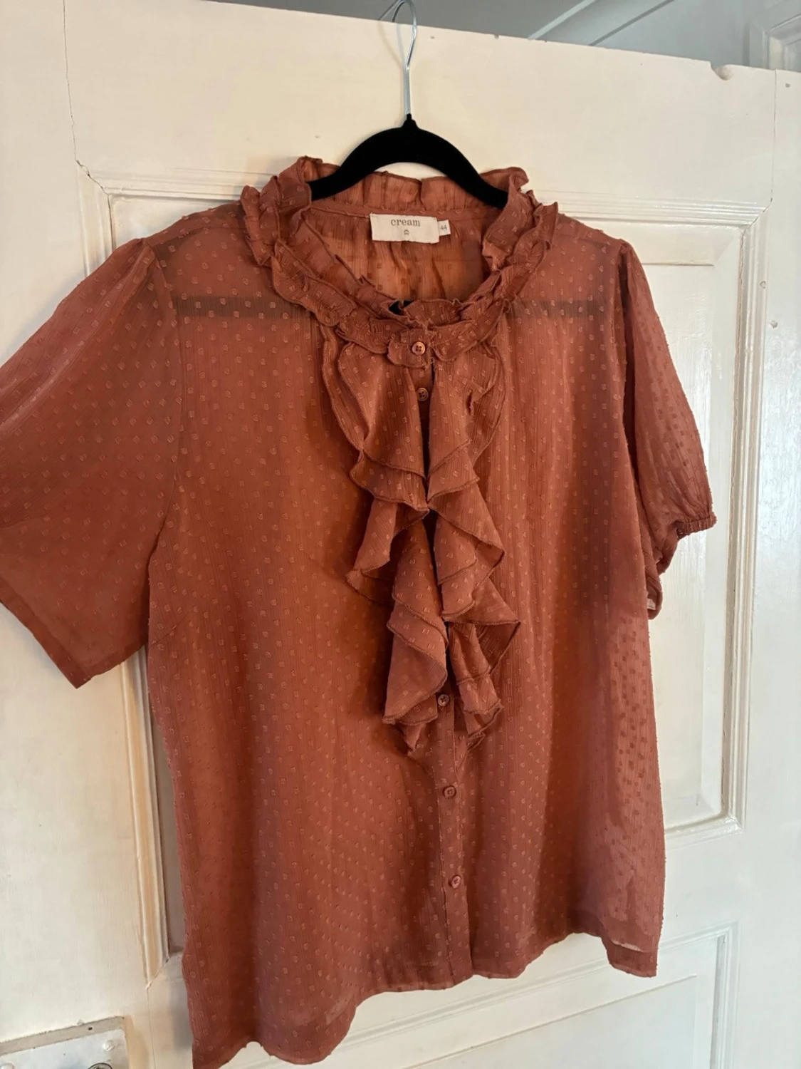 Rostbrun volangblus från Cream