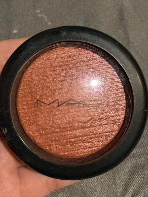 MAC kopparfärgat mineralize rouge - Shade FAUX SURE! Extra dimension blush 