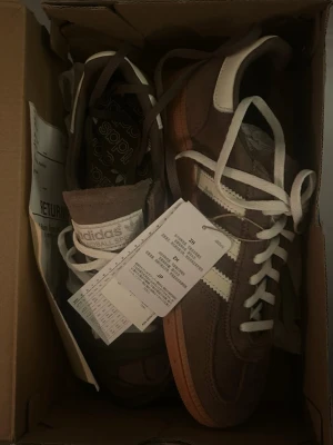 Adidas Spezial - Intressekoll på mina adidas spezial, helt oanvända. 