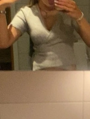 Stickad kofta - Snygg stickad kofta från Gina.