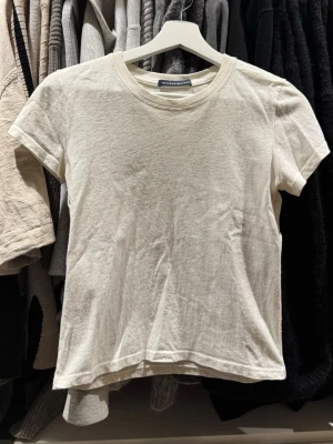 Brandy tshirt  - Jättesnygg, knappt använd. Passar xs och s. 