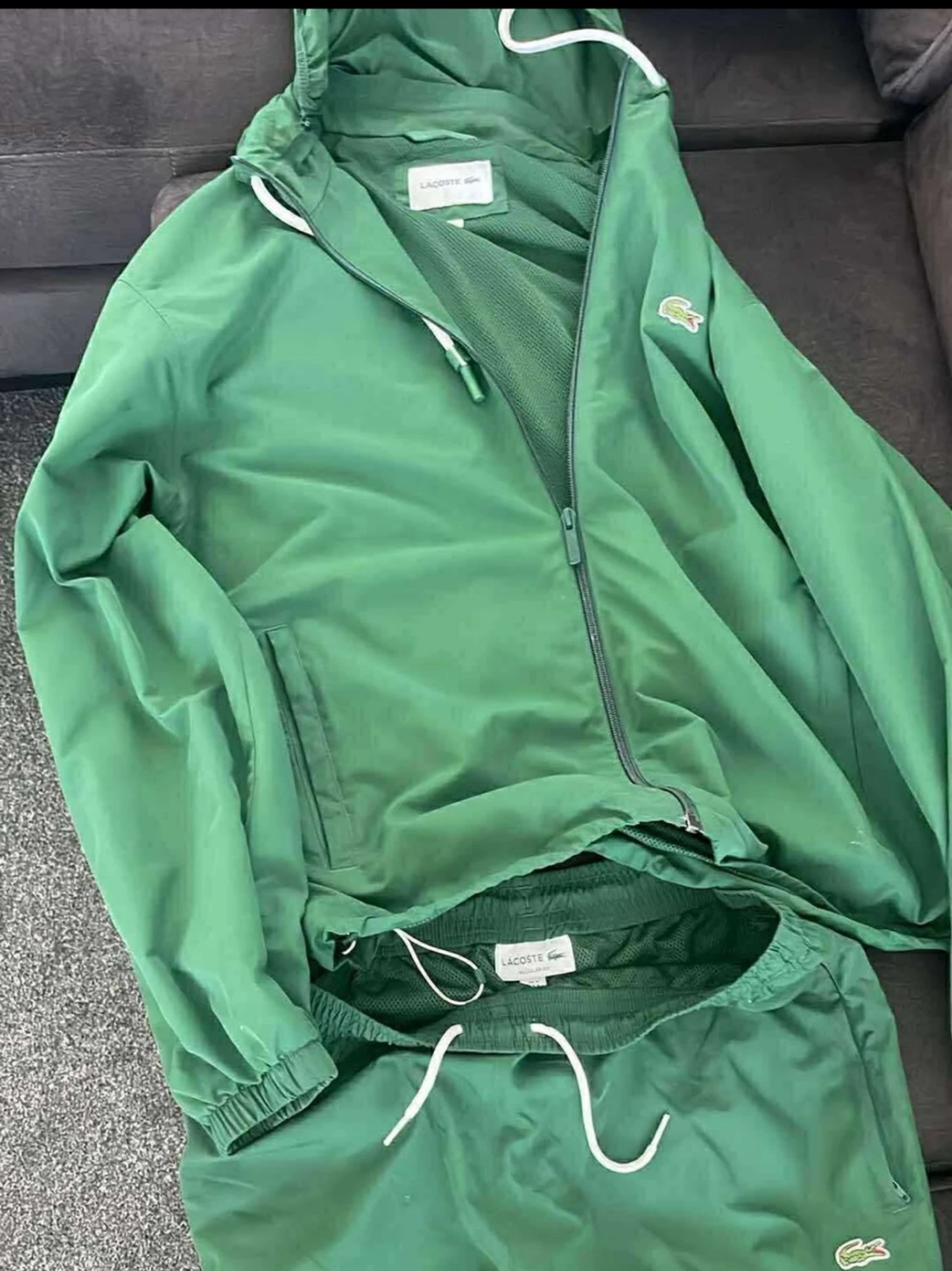 Grön vindjacka från Lacoste