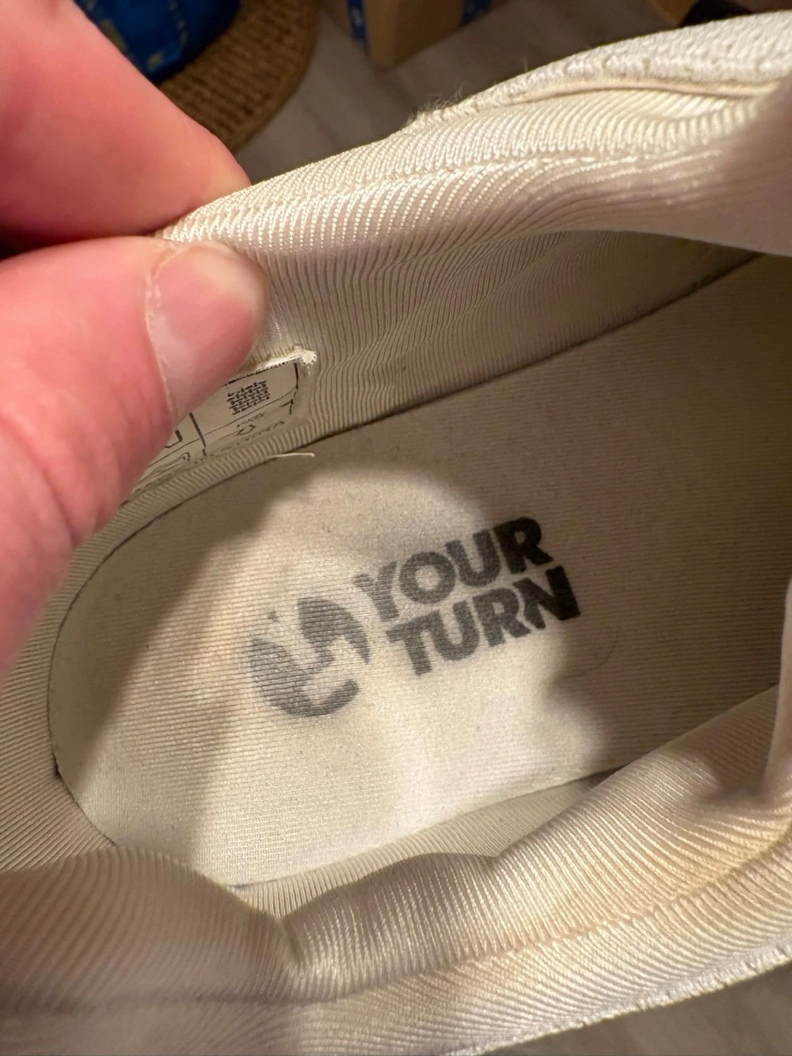 Vita sneakers från Your Turn - 2