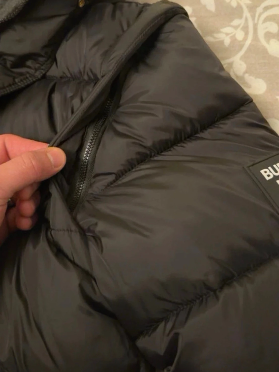 Svart pufferjacka från Burberry - 2