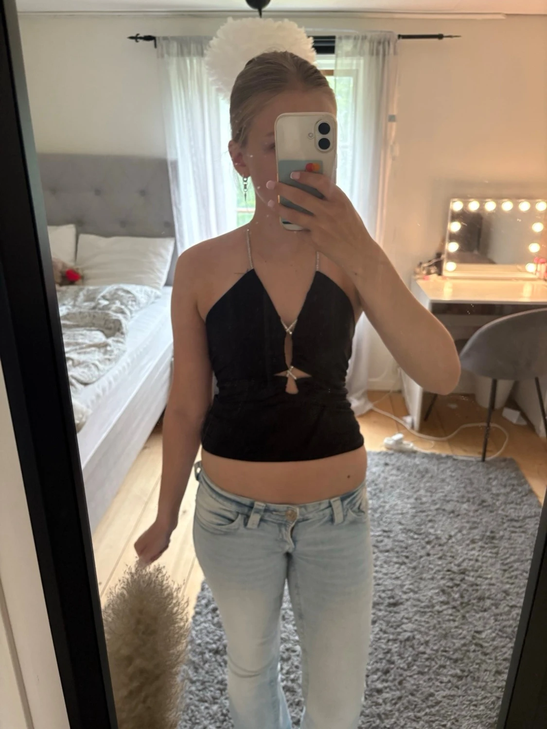 Svart croppad halterneck topp