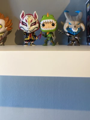 Fortnite funkopops - Fortnite funko pops börjar bli dags att bli av med dom man får alla tre eller kan välja