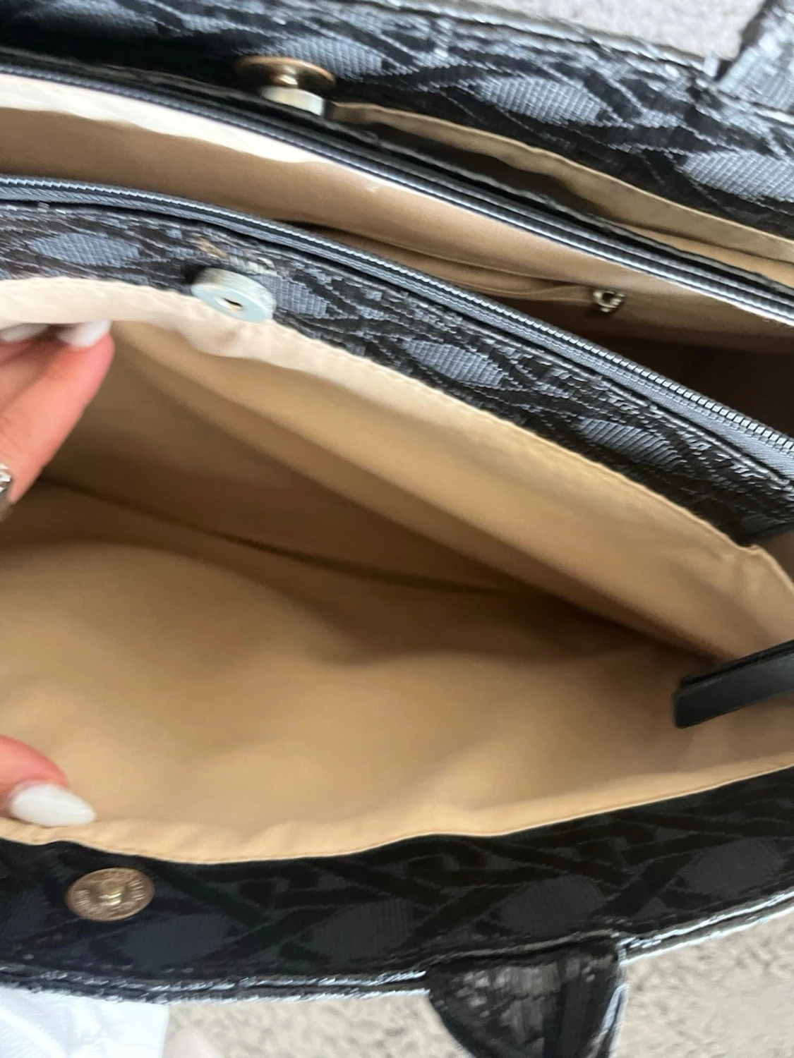 Svart mönstrad toteväska - 2