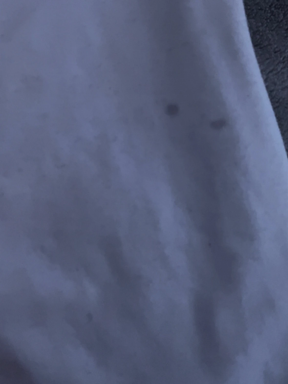 Vit t-shirt med svart blommönster - 3