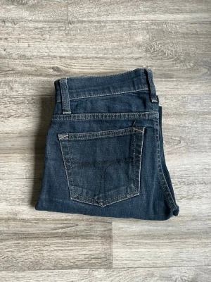 Tiger Of Sweden jeans - Säljer dessa mörkblå Tiger Of Sweden jeans med storlek 27/32🤩skriv för frågor/bilder💯
