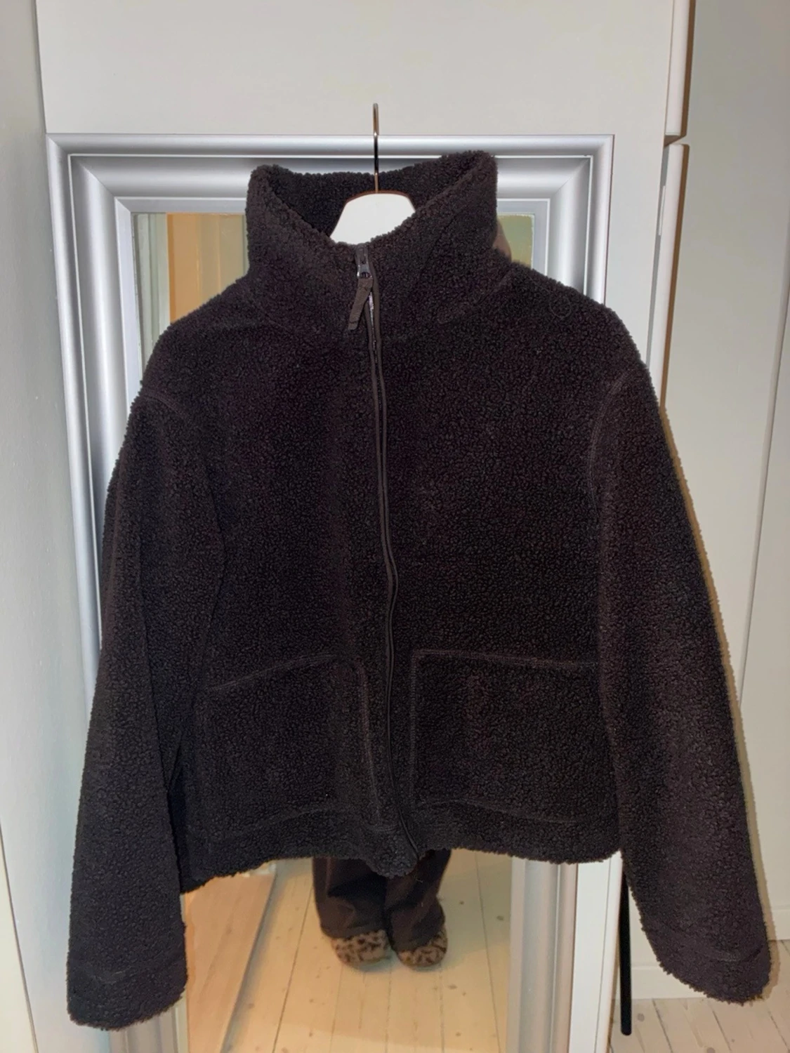 Brun teddyjacka från H&M