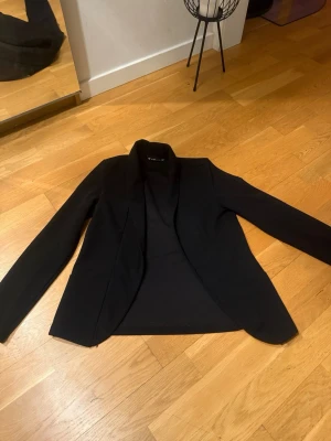 Kavaj  - Svart kavaj storlek XS. Endast upphämtning Helsingborg/ängelholm 