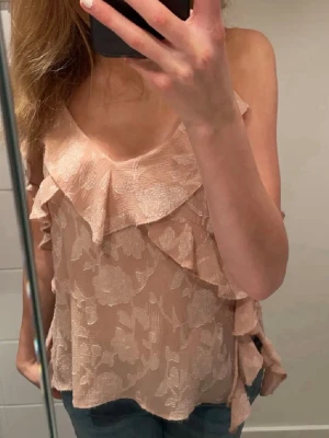 Superfint linne från Zara - Superfint rosa linne från Zara i storlek S