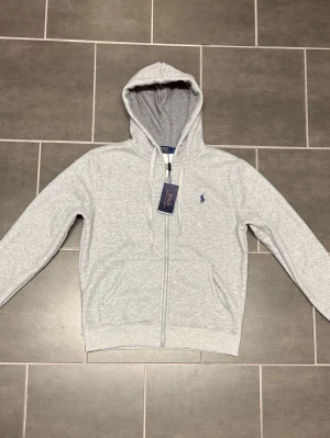 Grå kofta - Säljer min gråa kofta