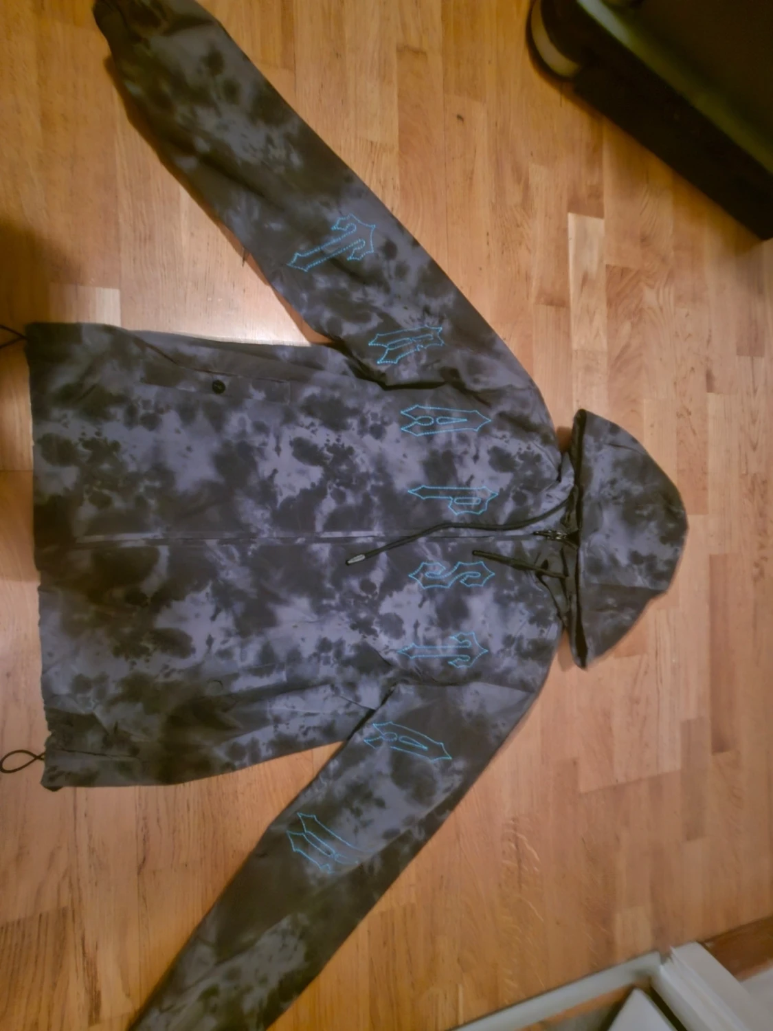 Svart och grå vindjacka TRAPSTAR - 1