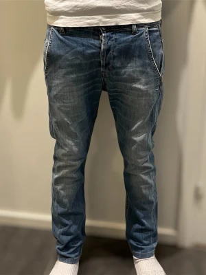 DonDup Jeans  - Tjena, säljer dessa tvär snygga DonDup jeans med storlek W31 L32. De har en väldigt snygg fade och design. Passar perfekt till allt. Skriv gärna vid intresse!