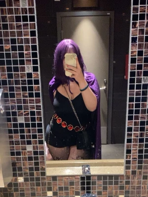 Raven cosplay Halloween - Raven cosplay (bälte, lila cape +peruk) 