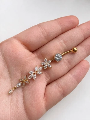 NY Oanvänd - Navelpiercing  - 🔥 ERBJUDANDE: Få 30% rabatt när du köper 2 valfria piercingar! 🔥  Passa på att fynda och uppdatera din smyckessamling 💖 Skicka ett meddelande vid intresse eller frågor! 