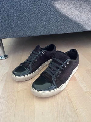 Lanvin skor uk 9 - Säljer mina lanvins. Dom är i bra skick. Priset är ej fast och kan diskuteras vid behov