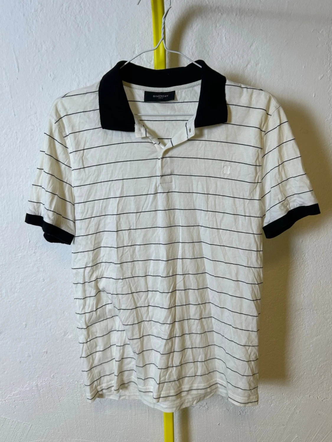 Mönstrad piké från Givenchy