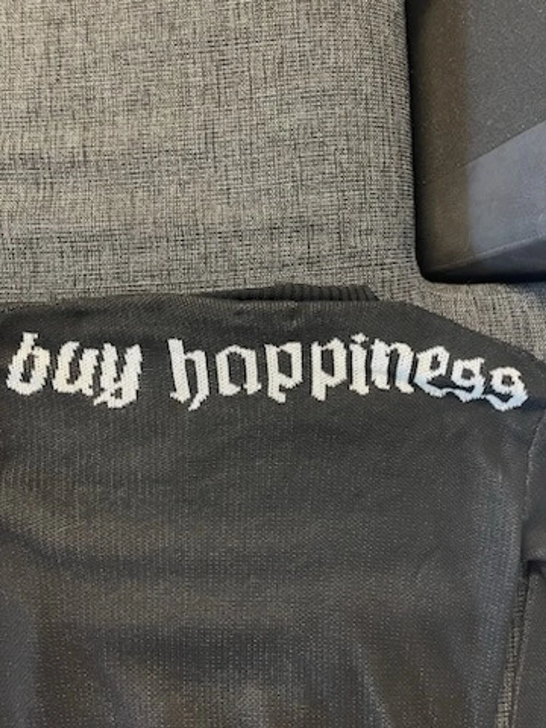 Svart stickad tröja från Buy happiness - 2