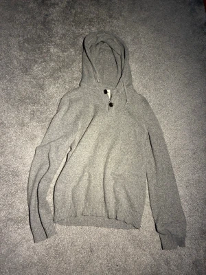 Abercrombie & Fitch hoodie  - Riktigt skön Abercrombie & Fitch hoodie i storlek L. Skicket är som nytt!