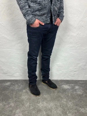 Replay jeans  - Ett par riktigt snygga jeans från Replay i storlek W32 L34 i modellen Anbbas 