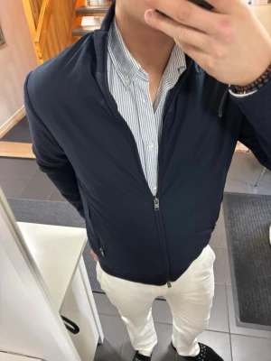 Selected Homme Cardigan - Selected Homme Cardigan i storlek M, skick 9/10. Pris 499, fraktas samma dag!