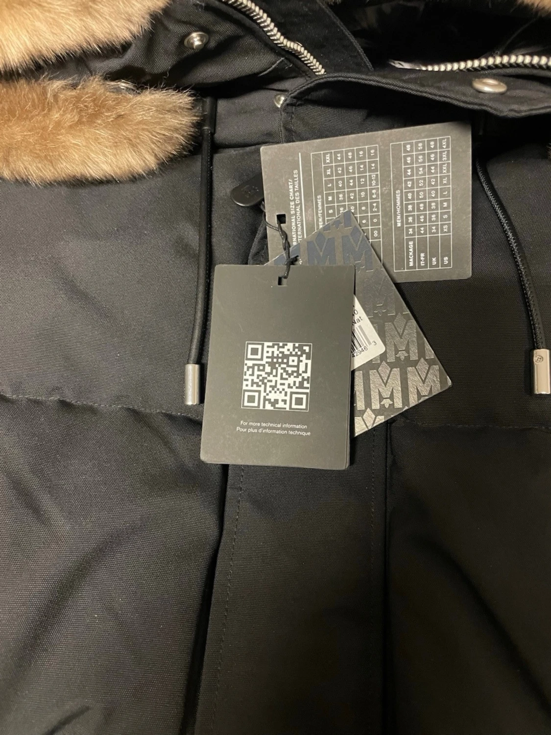 Svart lång dunjacka med pälskant från MACKAGE - 6