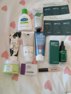 Skincare kbeauty Korean koreansk Cetaphil origins PDRN pyunkang Yul Cica Centella  ansiktskräm - Selling a bundle of skincare, all full products. Let me know if you want to buy sth separately. The Pyunkang Yul serum also has never been used but the company never fills the bottles to the top.