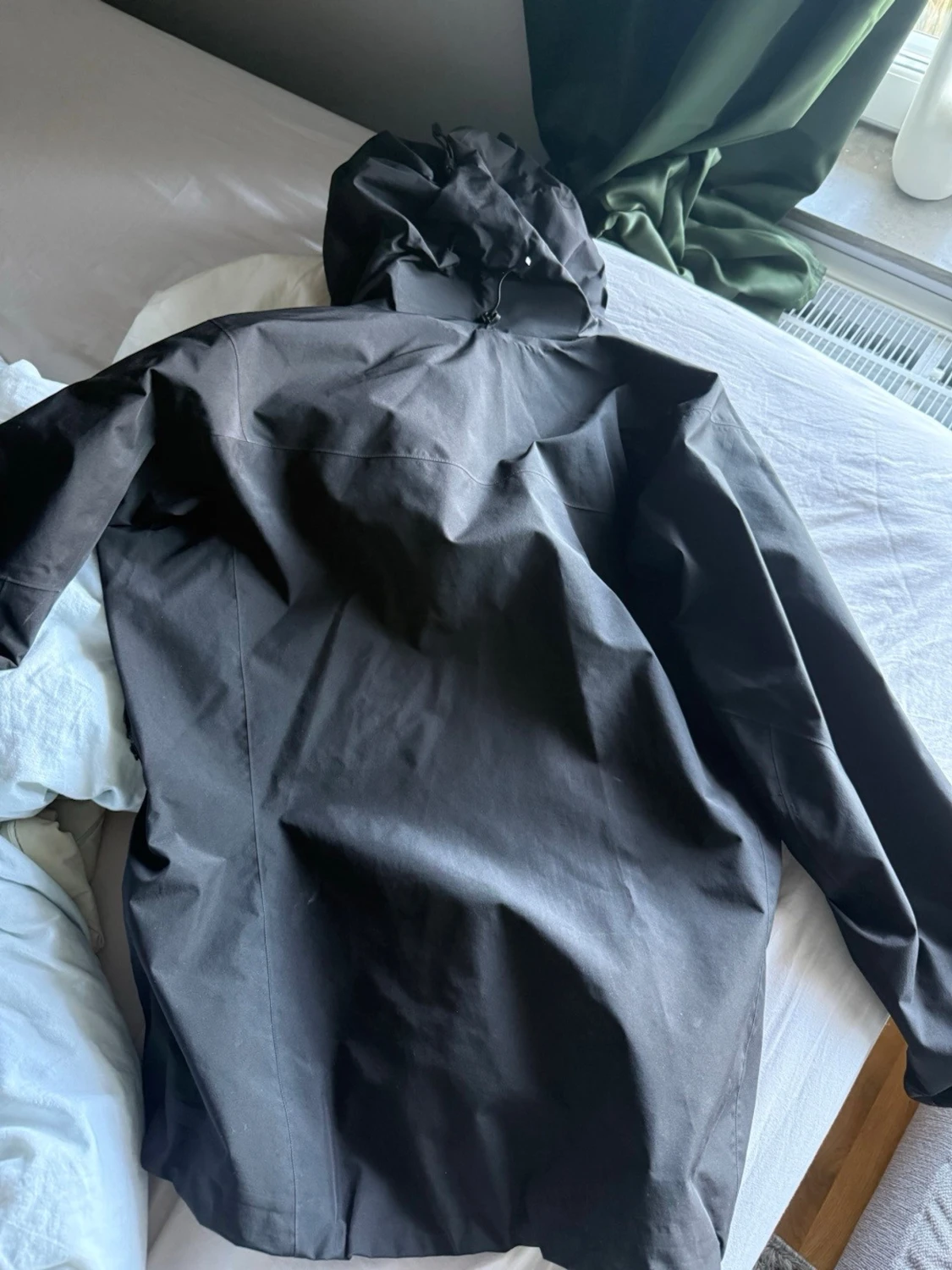 Svart vindjacka Arc'teryx Alpha SV - 5