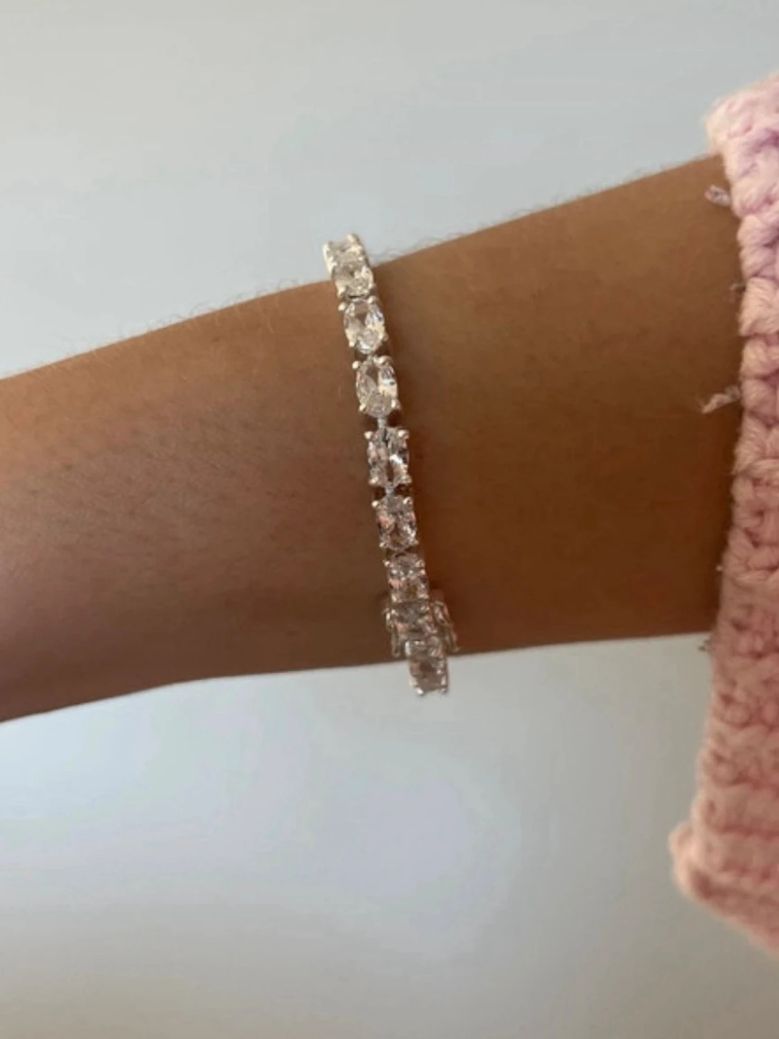 Silverfärgat tennisarmband med stenar - 2
