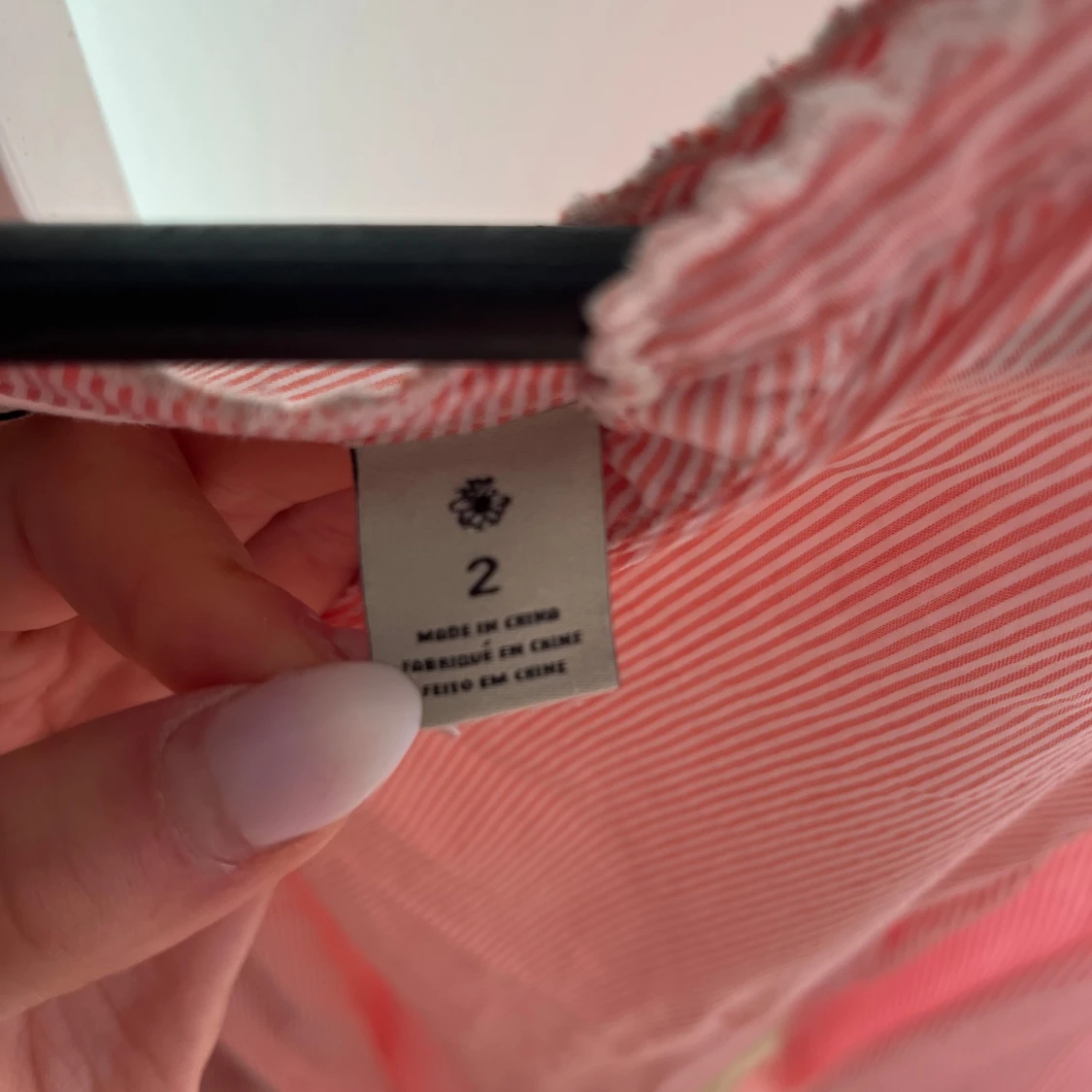 Maison Scotch korall rosa och vit randig blus - 1