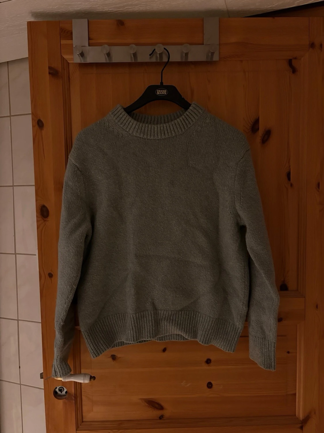Ljusgrön stickad tröja arket