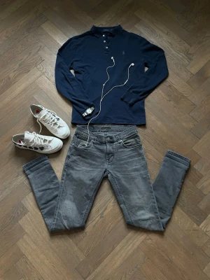 Nudie jeans  - Modell : tight terry. Storlek 29.32.  Fint skick 