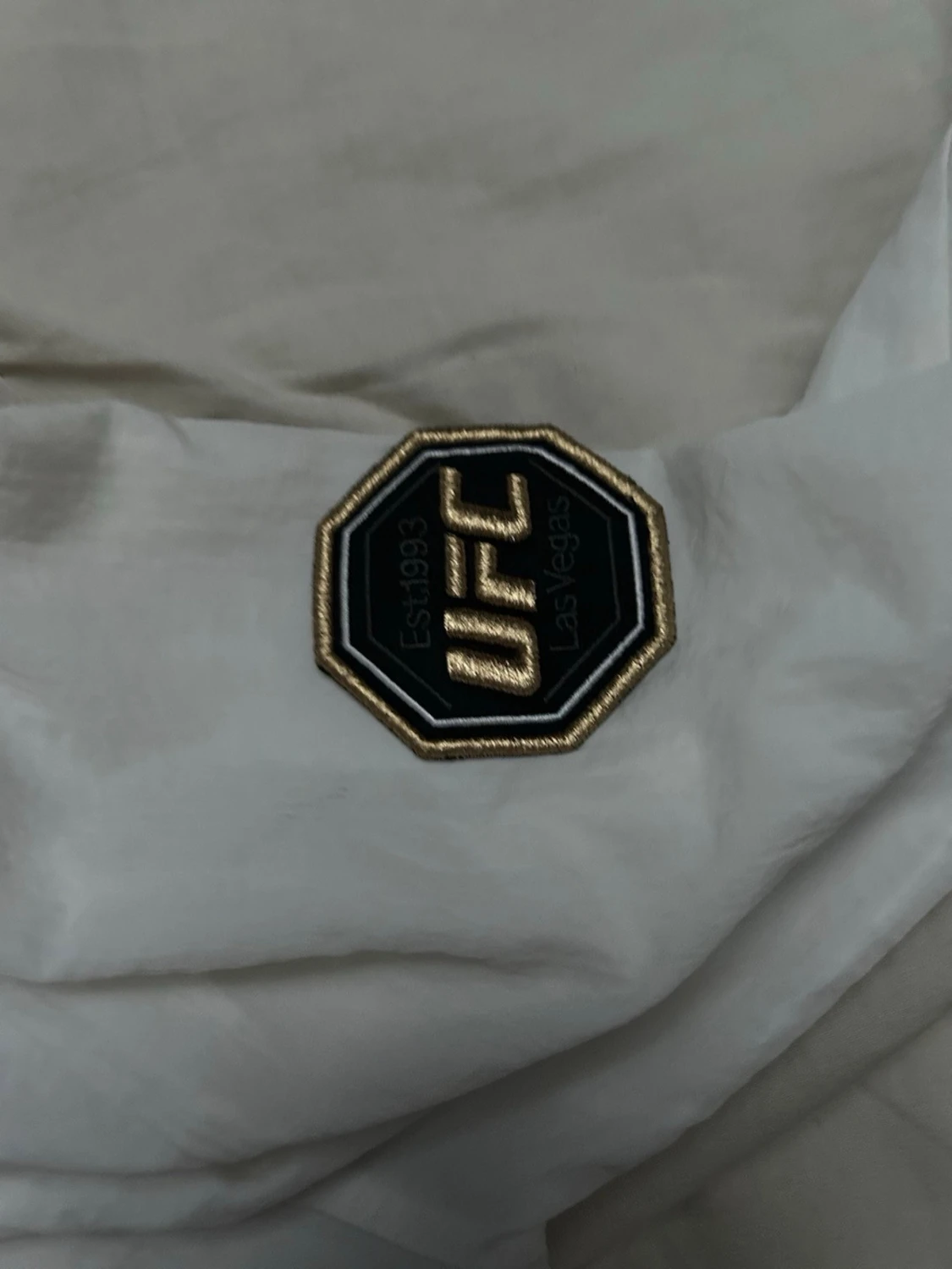 Vit UFC vindjacka med huva - 3