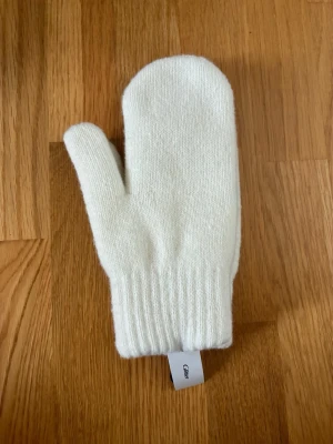 Vantar - Superfina vantar från glitter! aldrig använda, skriv om ni har några funderingar ☺️