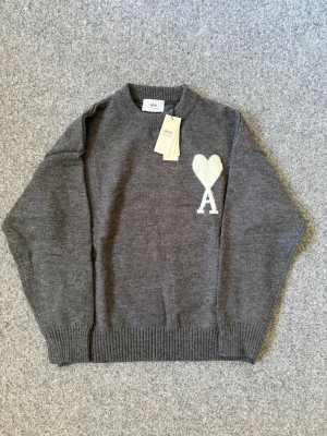AMI Paris gray sweater - Size M, true to size. Very comfortable and fits perfectly.