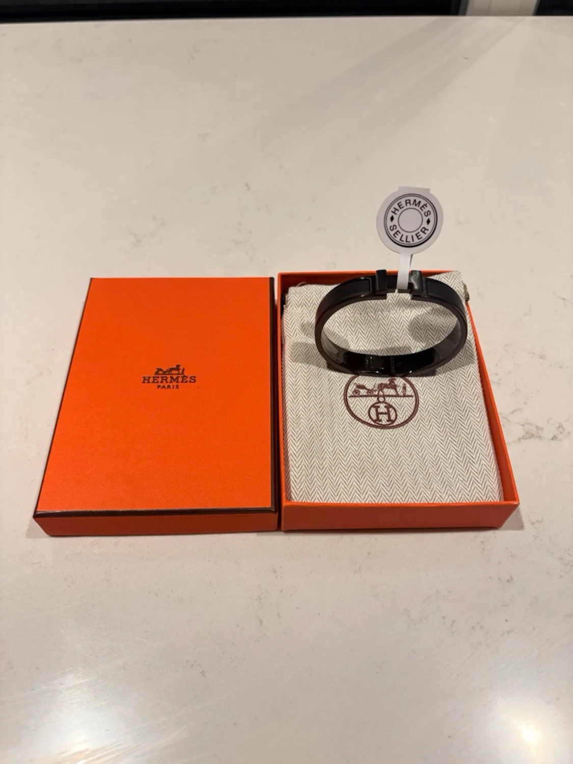 Svart Emalj armband  - 1