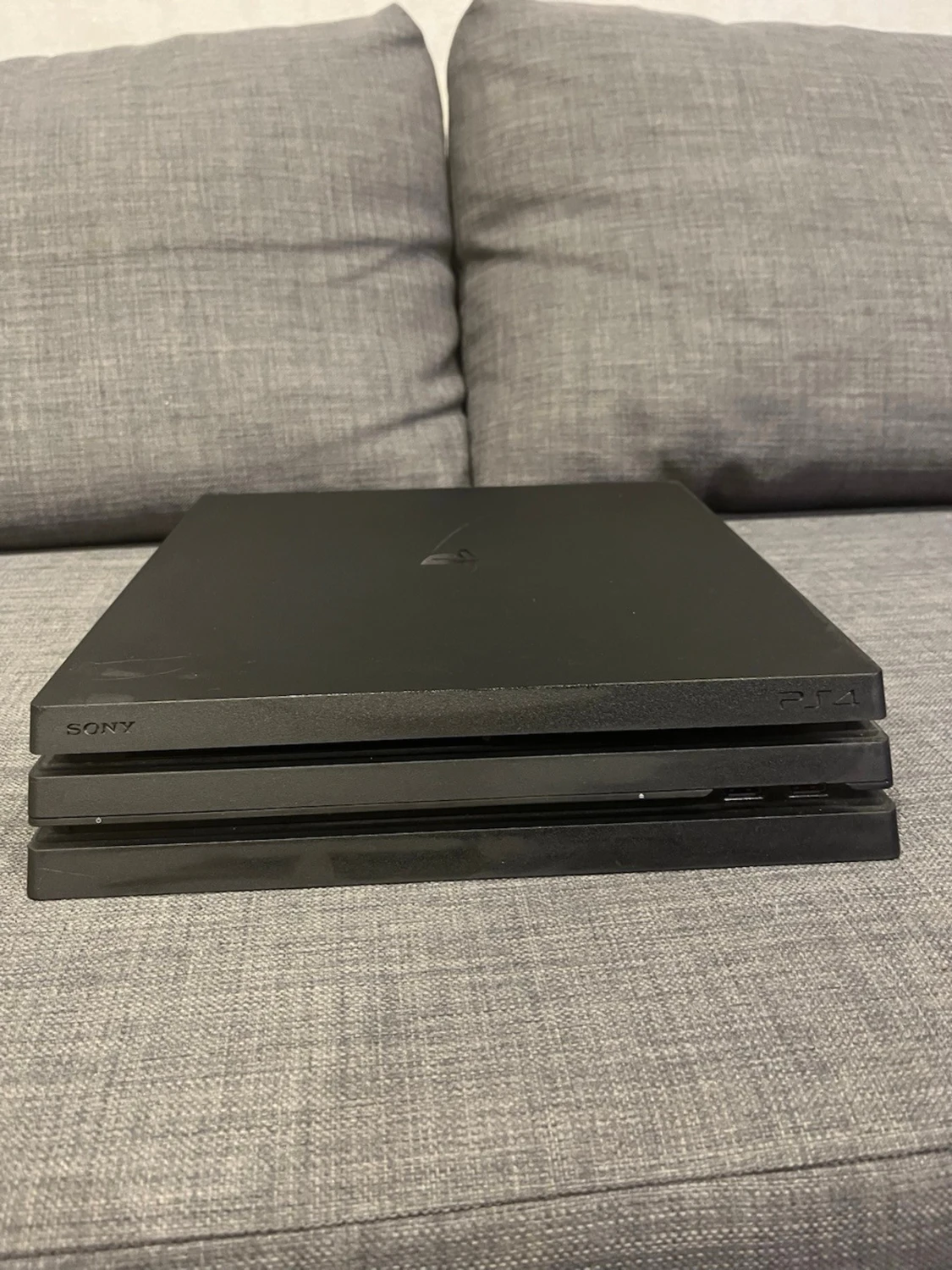 PlayStation 4 Pro svart konsol - 1